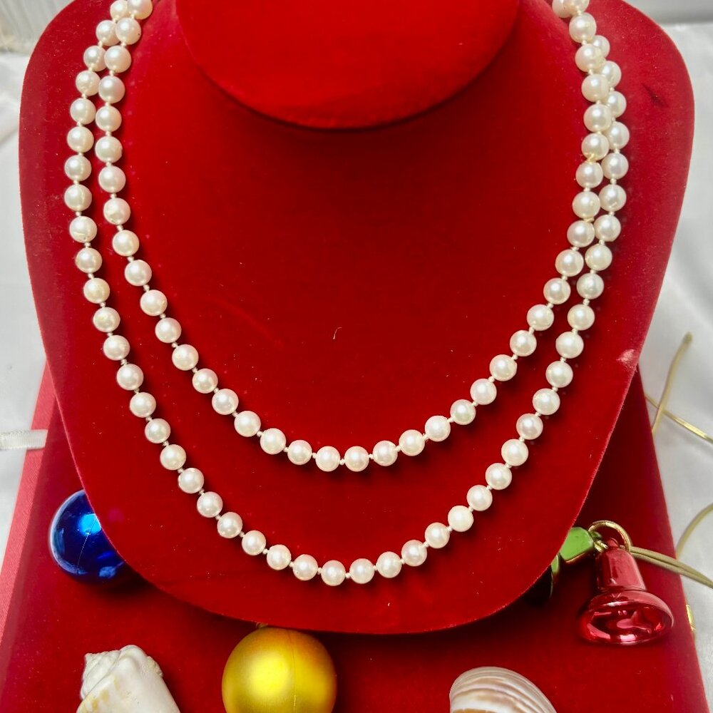 Fresh water white strand of Pearls no clasp pre-owned 36inches long